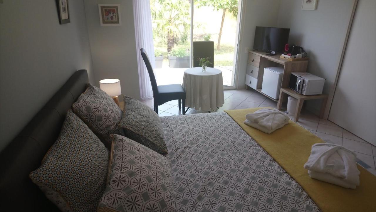 Fleurs De Cosmos Bed & Breakfast Albi Exterior photo